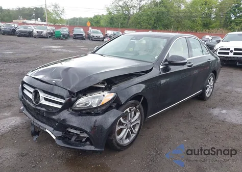 2016 Mercedes-Benz C 300 4Matic/Luxury 4Matic/Sport 4Matic z USA, uszkodzony, nr VIN WDDWF4KBXGR132354